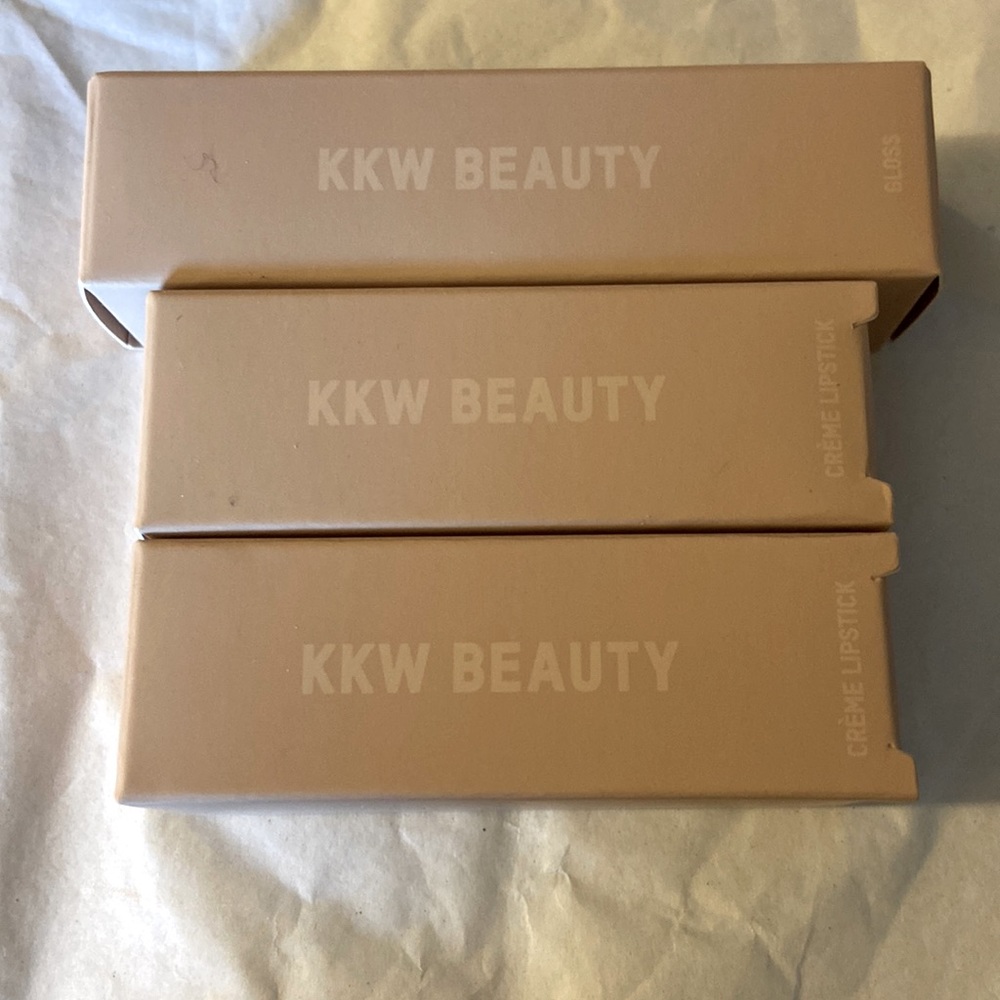 DISCONTINUED KKW ICON LIP BUNDLE!!!💋💄